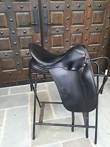 17" Albion SLK MW Dressage Saddle