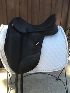 17 inch Isabelle Werth Dressage Saddle with CAIR panels