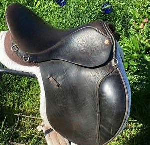 Solstice endurance saddle  16.5 inch