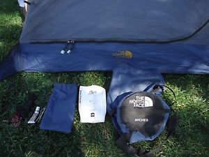 Arches Tent by The North Face two person with rain fly backpacking 4.4 lbs