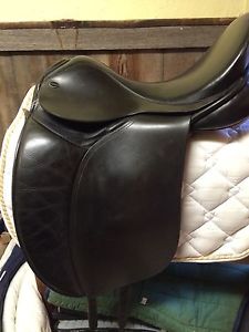 Fryso Dressage Saddle 18" Sz 5 Tree NICE!