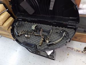 2015 Mathews Chill R -Set Up & Ready to Shoot 70 lb 28 draw