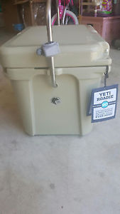 YETI Roadie 20 Tan Cooler NEW