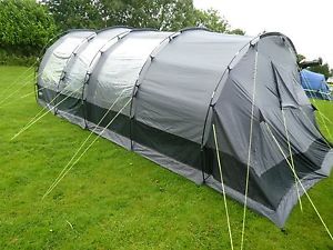 GELERT BLISS 6 FAMILY TUNNEL TENT - 2 YEARS OLD - USED ONLY 3 TIMES