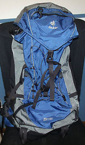 MEN's Deuter ACT Lite 65+10 Backpack ~ GREAT Condition