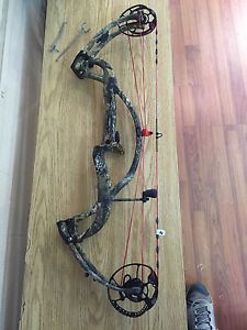 New 2016 PSE CARBON AIR WITH CASE (Right Hand 70#)