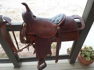 Trick riding saddle custom