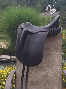 2015 DK Bond II Dressage Saddle - 17.25 inch seat