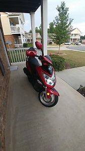 Scooters mopeds
