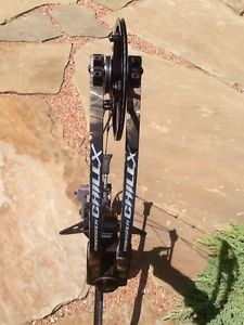 Mathews Chill X RH 60# 27.5 or 28 DL 85% LO comes with Shrewd Grip