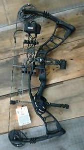 Loaded 2016 Hoyt PowerMax Bow Package- Blackout - 40 to 50 lb- 23-25"
