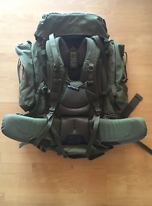 Tasmanian Tiger Range Pack Steingrau-Oliv