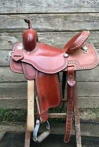 Double J The Duke barrel saddle