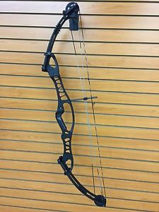 Hoyt Tribute Compound Bow RH 40-50#,28.5-32 Inch Draw