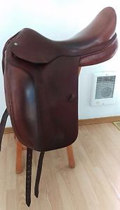 Amerigo dressage saddle 18", medium tree