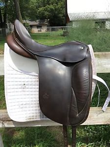 Schleese Dressage Saddle With Matching Girth