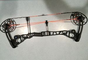 Mathews Halon 7 Black Tactical Carbon Fiber - Left Handed