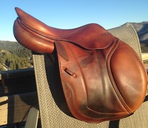 17 in CWD Jumping saddle, Medium tree, 08, 3L flaps, great condition, NO RESERVE