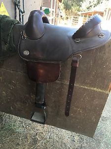 Bob Marshall Treeless Endurance Saddle