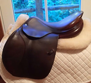 17" CWD Saddle - 3L Flaps - SE01 - 2005 - 4.75" dot to dot