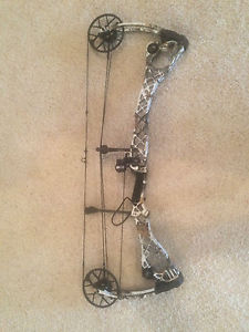 MATHEWS NO CAM HTR LOST CAMO OT WHITE COMPOUND BOW with RIP CORD SOS