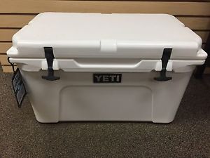 Yeti Tundra 45 Plastic Cooler 37.6 qt. White NEW