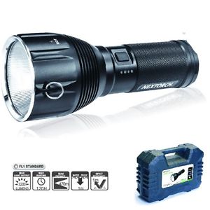 Nextorch™ Saint Torch 10 geprüfte 3.200 Lumen Outdoor LED Taschenlampe