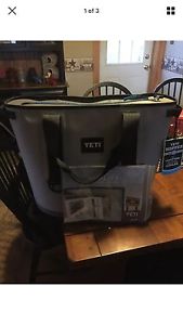 Yeti Hopper 30-Brand New