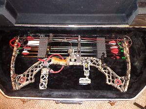 Mathews Solocam Z7 Extreme SE5 Composite Limb System Compound Bow Loaded 28" SKB