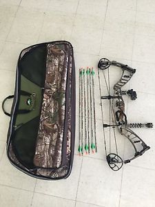 Completely Loaded Hoyt Nitrum Turbo Compound Hunting Bow Ready To Hunt Package