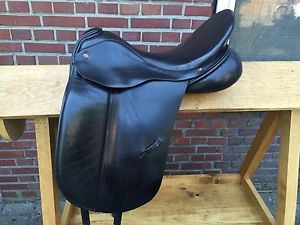 18 Albion SLK Dressage Saddle