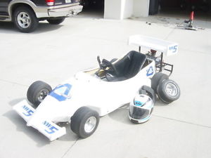 INDY GO KART - B&S RAPTOR ENGINE DIGATRON TACHOMETER FIBERGLASS SHELL MANCO ?