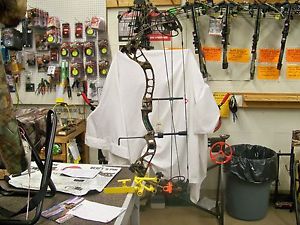 Martin Archery Thrasher Bow 70lbs 26"-30.5"