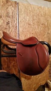 17" Ovation Close Contact English Jumping Saddle