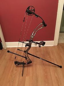Elite Victory 37 28" Draw 60LB Titanium RH Barely Used