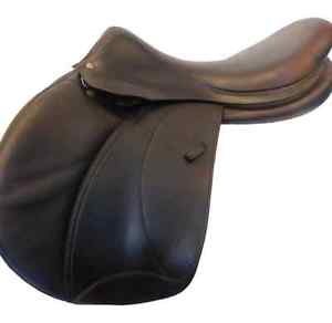 Voltaire Palm Beach Saddle 17 " 4AA All Buffalo Jumping/close contact Hunter