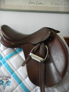 Bates Caprilli 17.5" Close Contact Saddle, Leathers, Irons, gullets, Bates cover