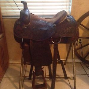 Beautiful 16" Corriente Trophy Roping Saddle In Great Condition