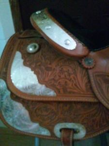 Show saddle western by Showman with lots of silver