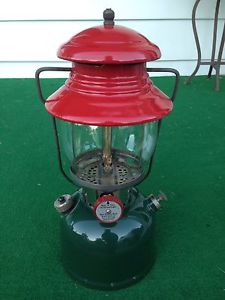 Coleman 4/51 200 Christmas ! Original Paint ! Perfect Vent ! Works !