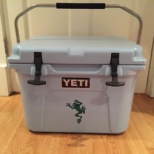 *USED* Yeti Roadie 20 Quart Blue Hard-Side Cooler Ice Chest YR20-30