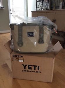 BRAND NEW Yeti Hopper 20 Field Tan / Blaze Orange