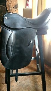 Cliff barnsby dressage saddle 17.5