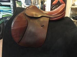 USED Barnsby Close Contact Saddle - 16.5" - Brown