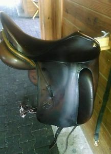 Hennig Mono Flap Dressage Saddle