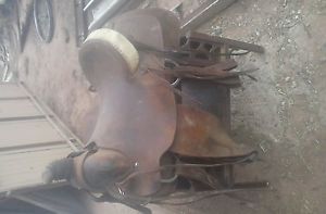 Ranch saddle 15 1/2 inch seat