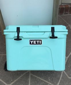 *LIMITED EDITION SEAFOAM* Yeti Tundra 35qt Cooler!  NO RESERVE!!!! CANT FIND!!!