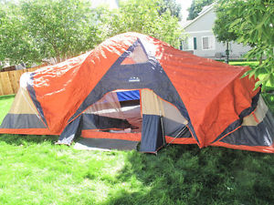 Huge Mountain Tek Tent Camping