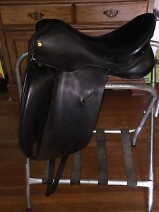 Classic Saddlery Dressage Saddle 17.5 Inch and Girth