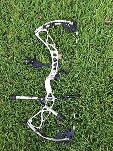 Obsession K32 with BeeStinger Sport Hunter Xtreme Kit - MINT Condition